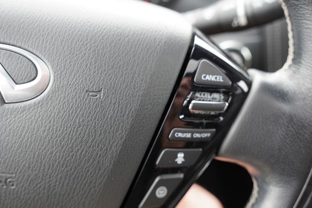 Certified Used 2020 White INFINITI LUXE image 38