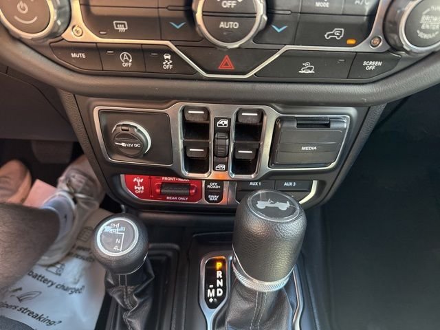 Used 2025 Gray Jeep Rubicon image 36