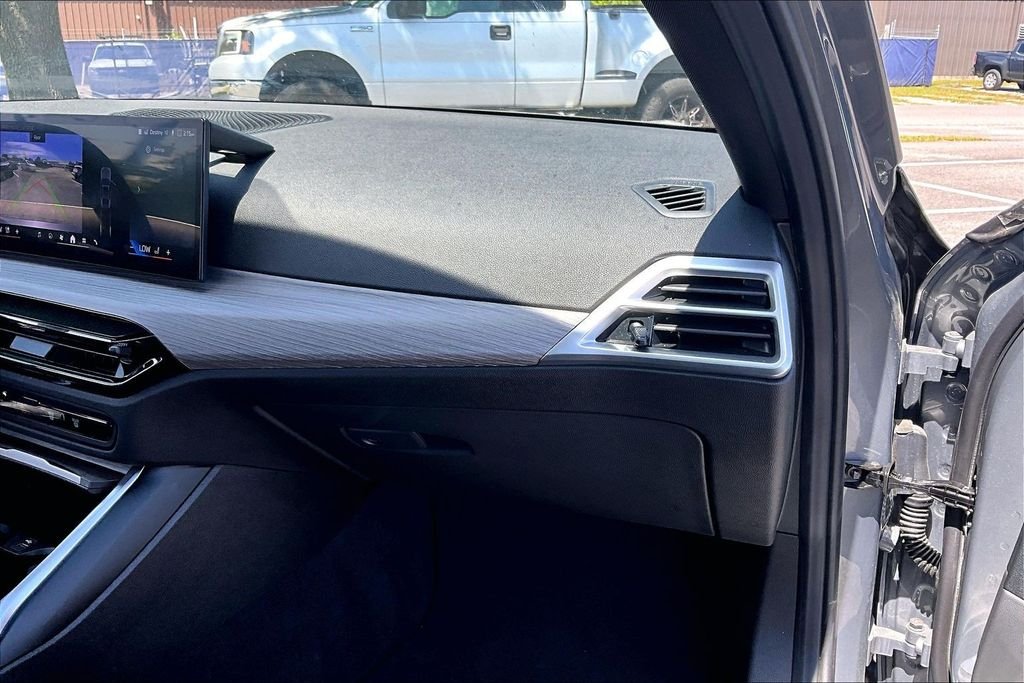 2026 BMW 3 Series 330i - Photo 21