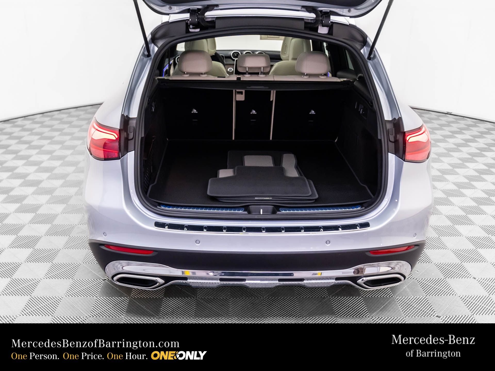 New 2026 Cirrus Silver Metallic Mercedes-Benz GLC 300 image 34