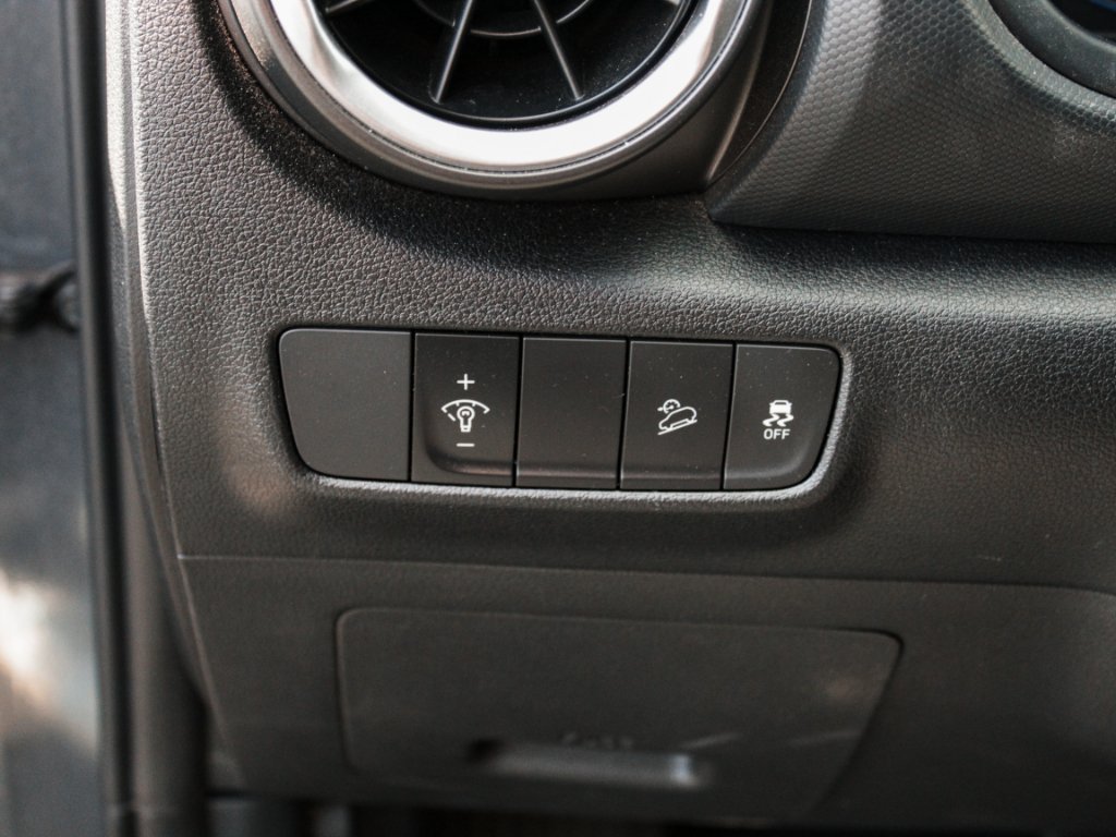 2023 Hyundai Kona SEL - Photo 11