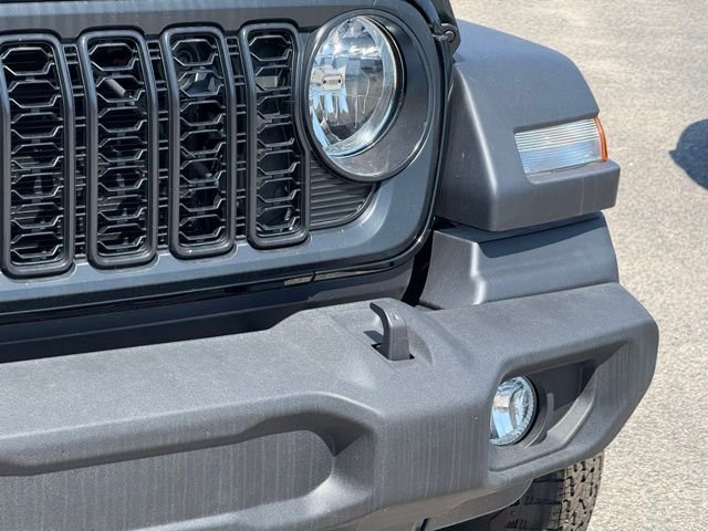 New 2025 Black Clear-Coat Exterior Paint Jeep Sport S image 5