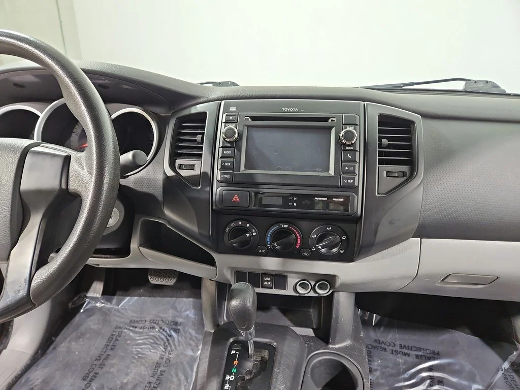 Used 2013 Black Toyota Base image 18