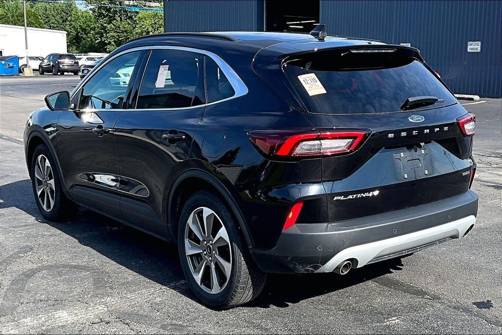 Used 2023 Black Metallic Ford Platinum image 3
