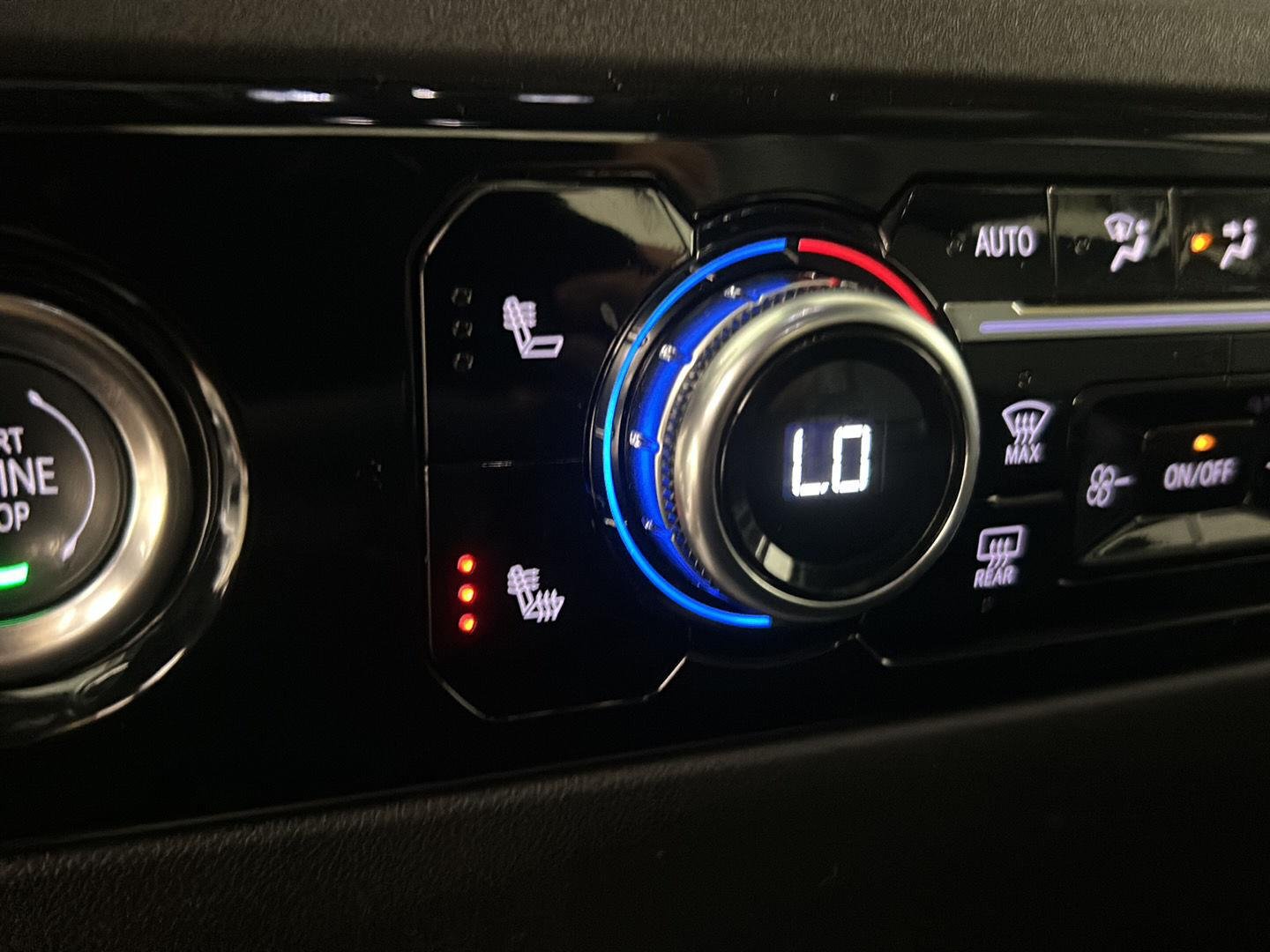 Used 2024 Onyx Black GMC Elevation image 26