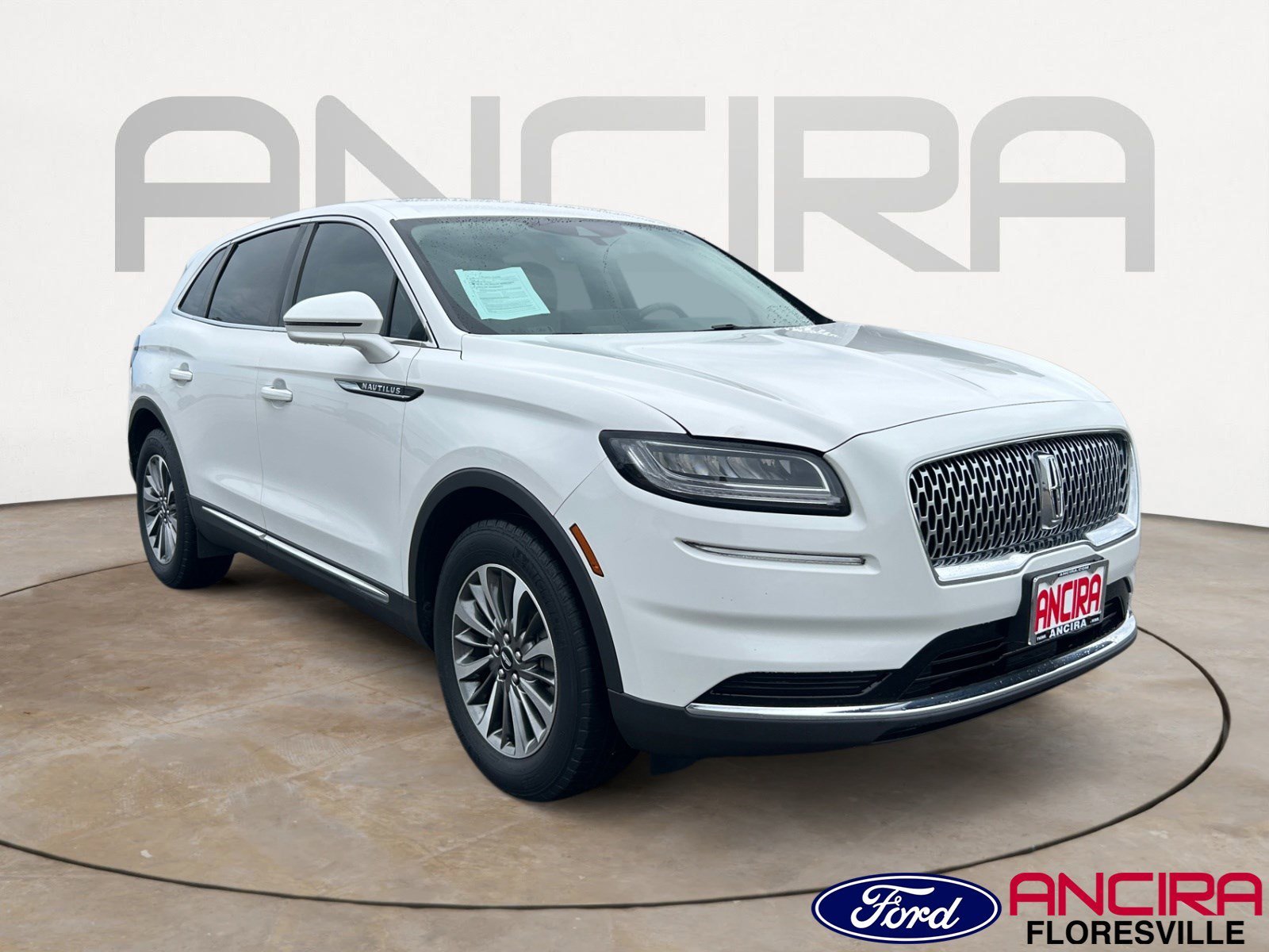 2022 Lincoln Nautilus FWD's photo