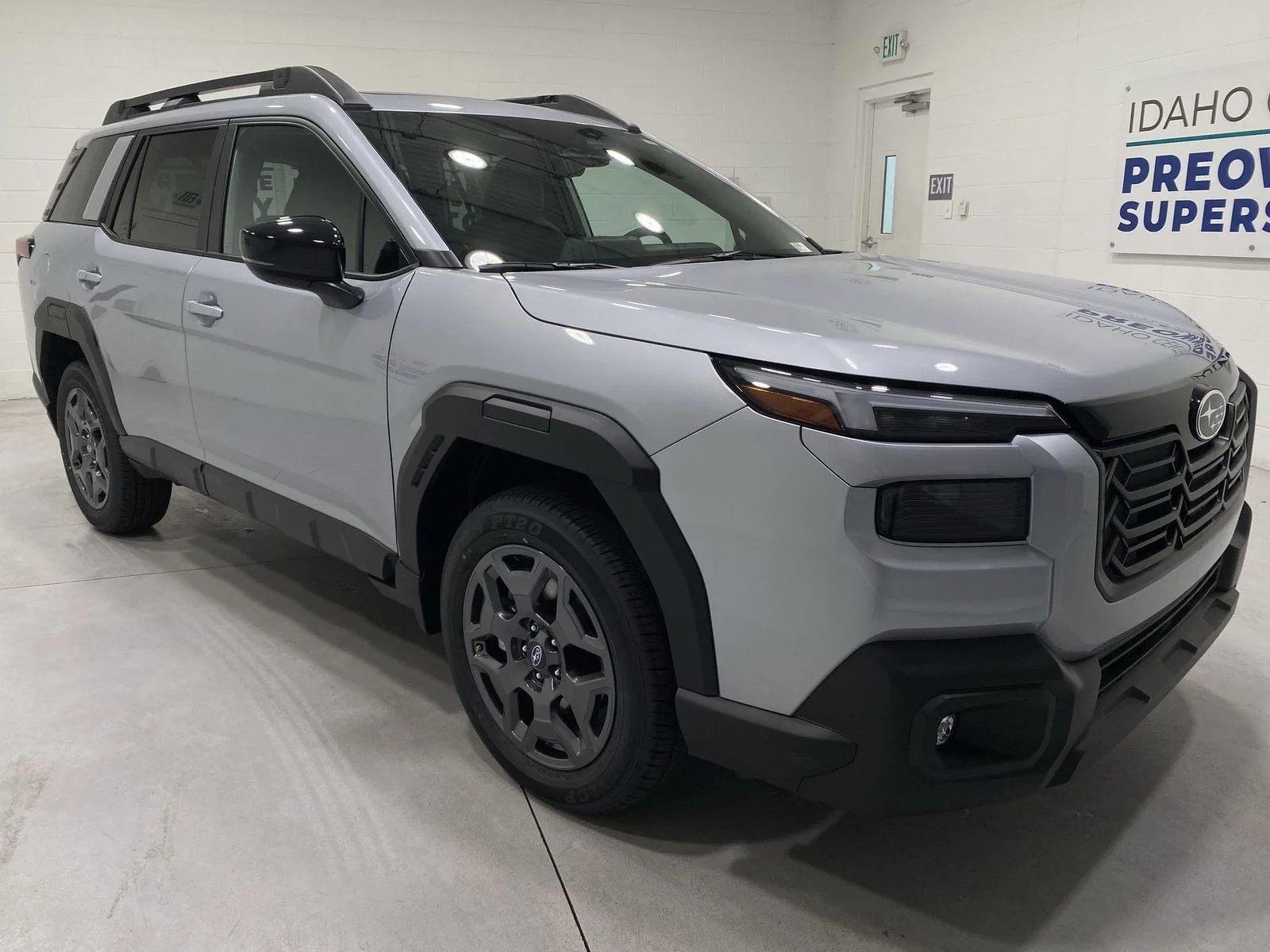 New 2026 ICE SILVER METALLIC Subaru Premium image 2