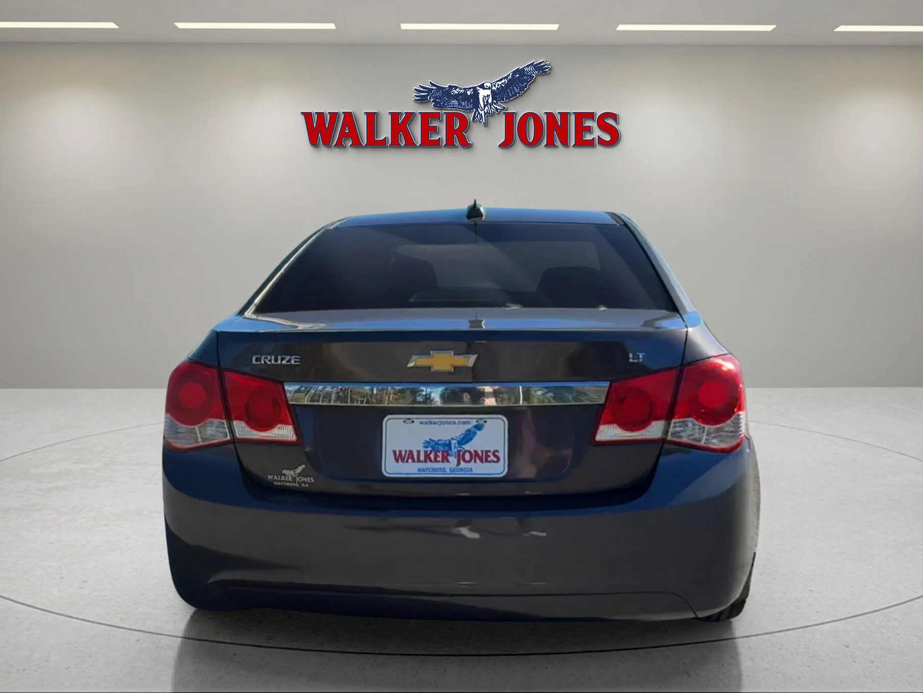 Used 2015 Tungsten Metallic Chevrolet LT image 4