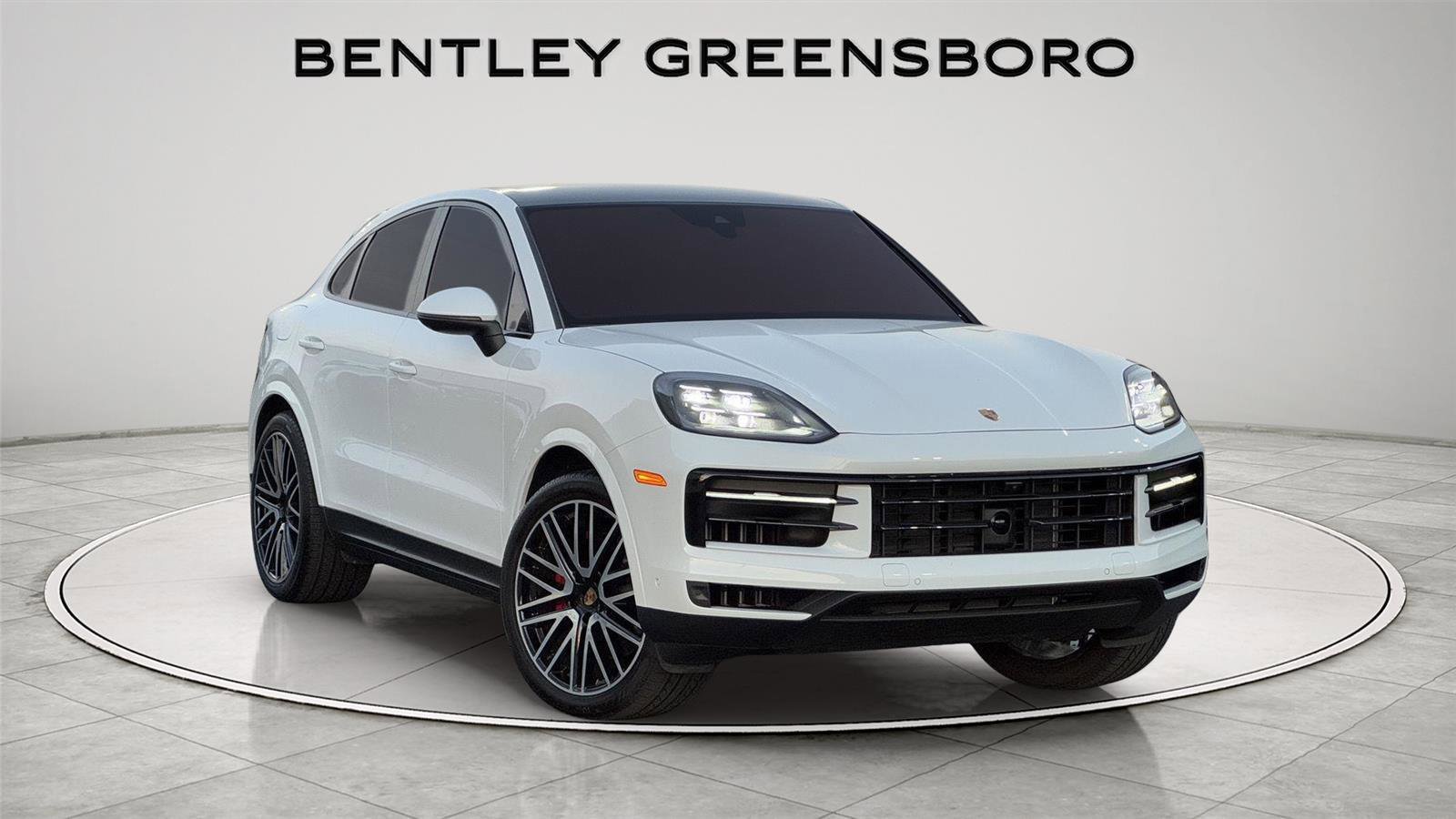 2025 Porsche Cayenne -'s photo