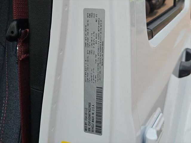 New 2026 Bright White Clearcoat Jeep Sport image 27