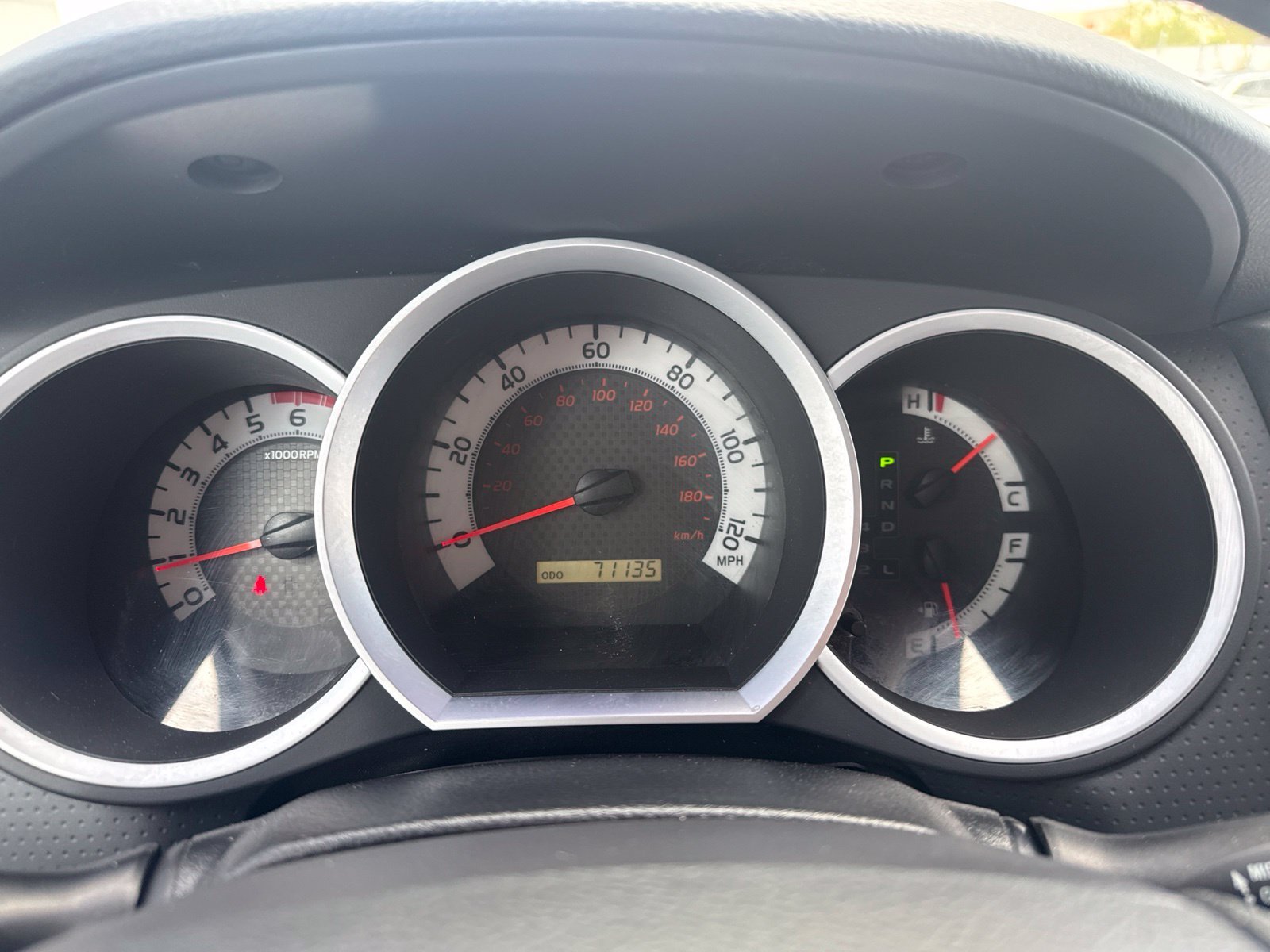 Used 2015 Super White Toyota Base image 13