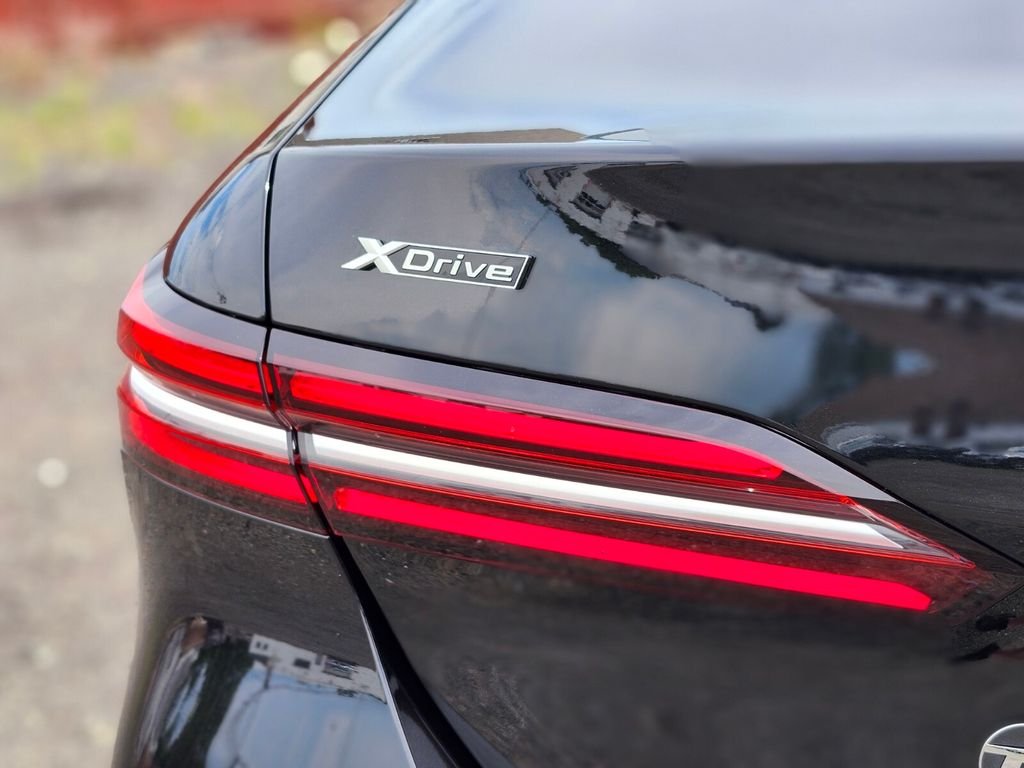 Used 2026 Black BMW 530i xDrive image 9