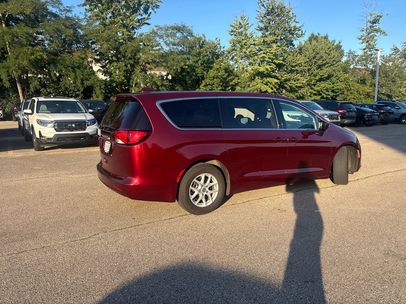 Used 2017 Velvet Red Pearlcoat Chrysler Touring image 30