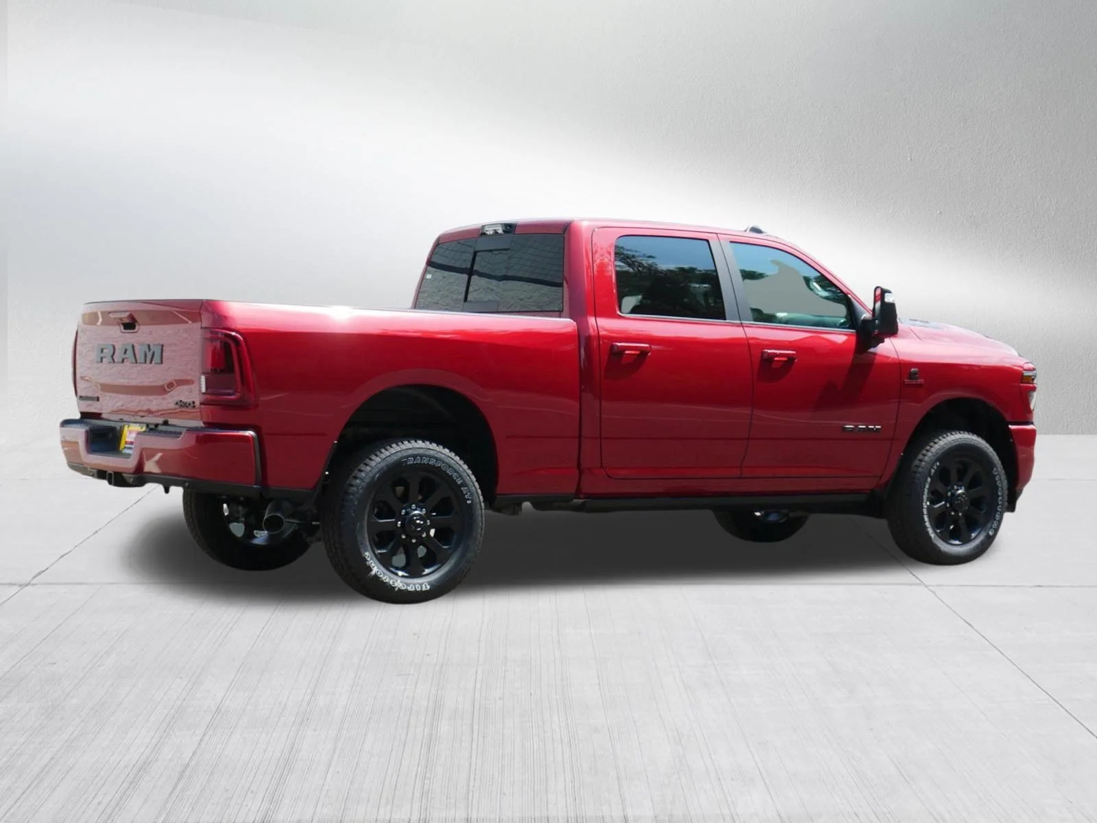 New 2026 Molten Red Pearl-Coat Exterior Paint RAM Laramie image 7