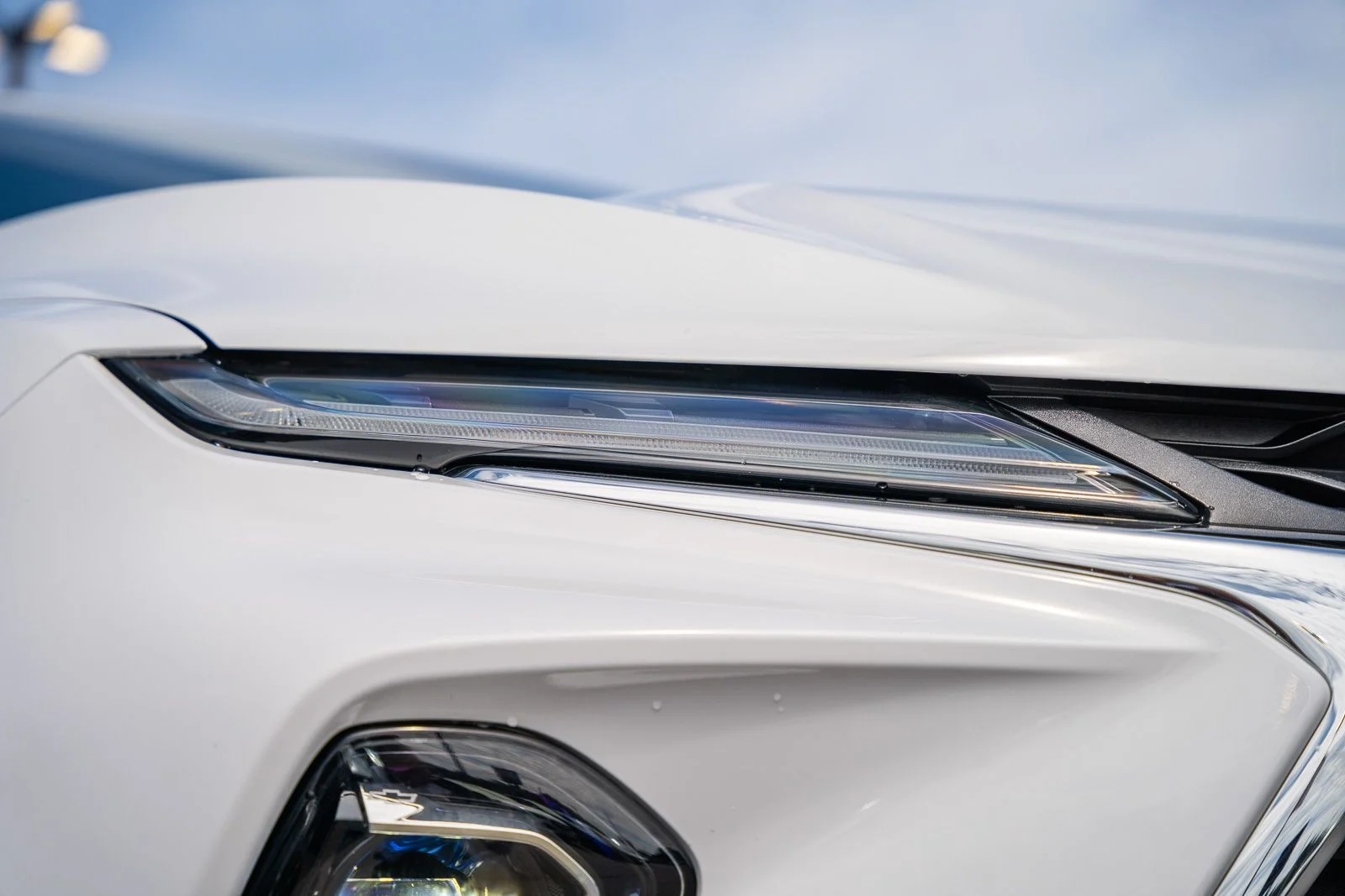 Used 2024 White Chevrolet LT image 10