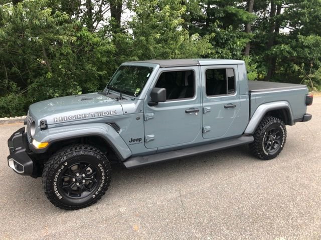 Used 2025 Gray Jeep High Tide image 16
