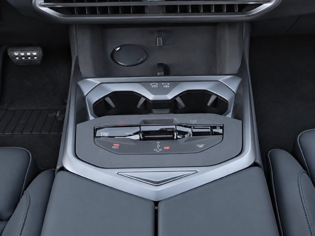 New 2027 Carbon Black Metallic BMW  image 29