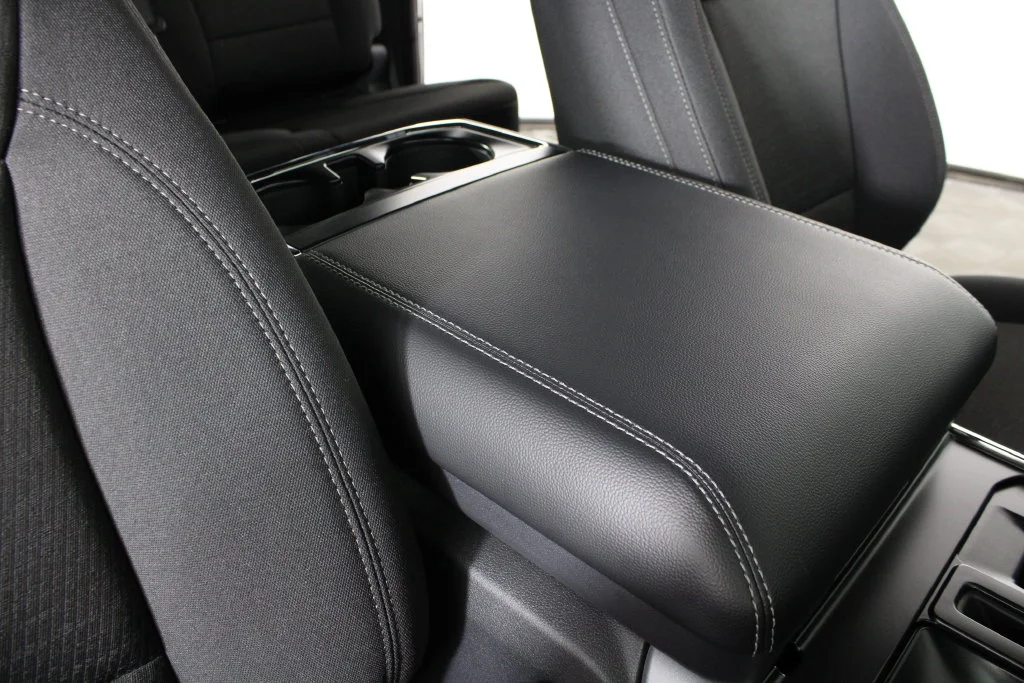 New 2026 Agate Black Metallic Ford XLT image 17