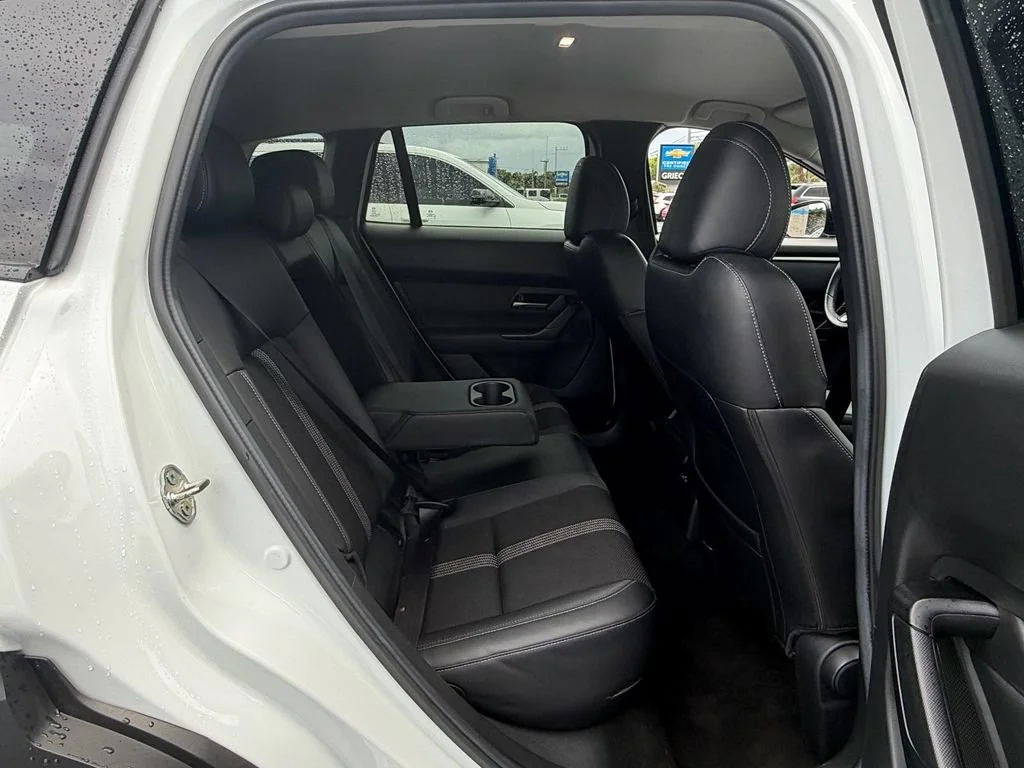 Used 2025 Wind Chill Pearl Mazda 2.5 S Preferred Package image 16