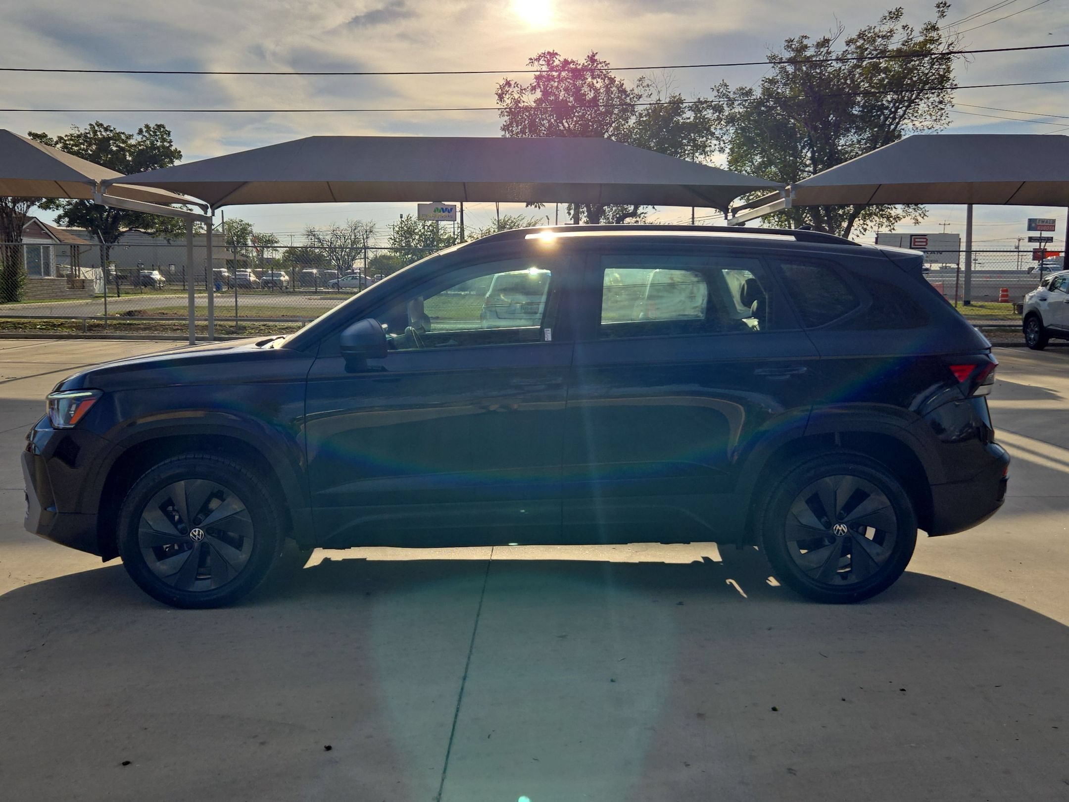 2025 Volkswagen Taos S - Photo 6