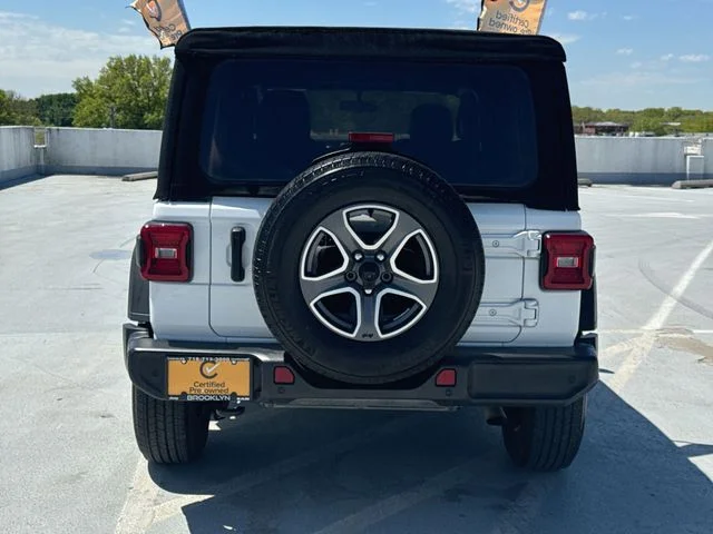 Used 2022 White Jeep Unlimited Sport S image 6