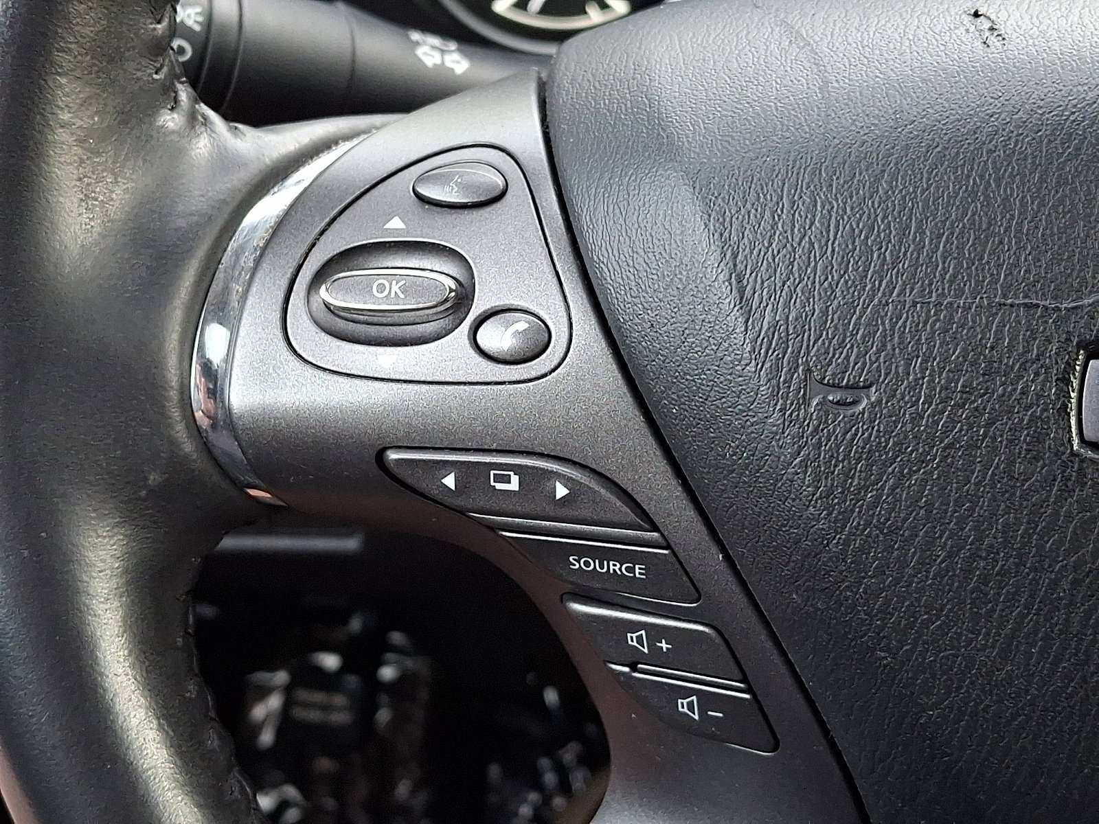 Used 2023 Gun Metallic Nissan Platinum image 21