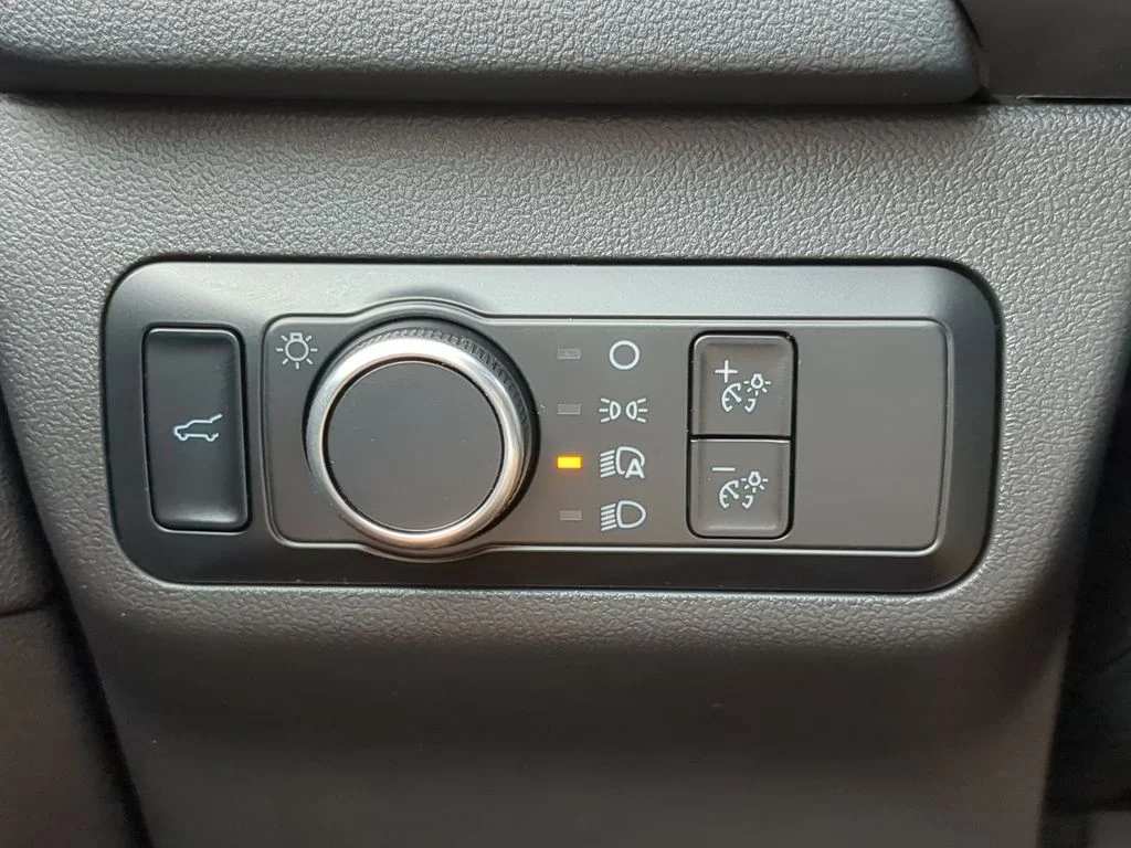 Used 2024 Gray Ford ST-Line image 25