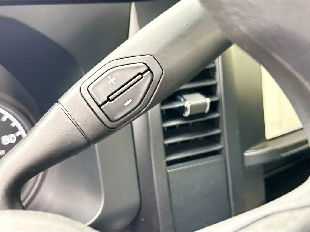 New 2026 Oxford White Ford XL image 16