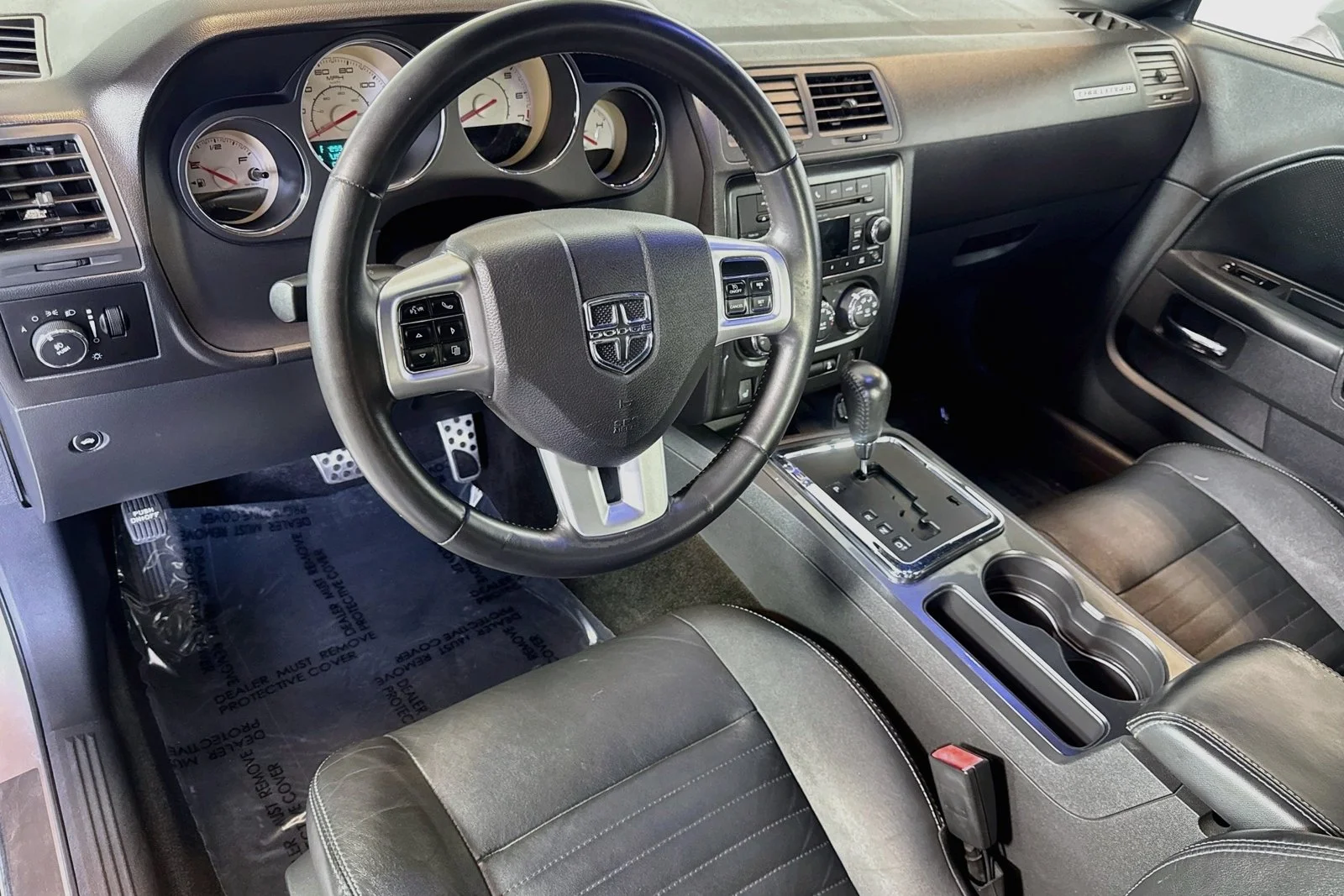Used 2011 Billet Metallic Dodge  image 9