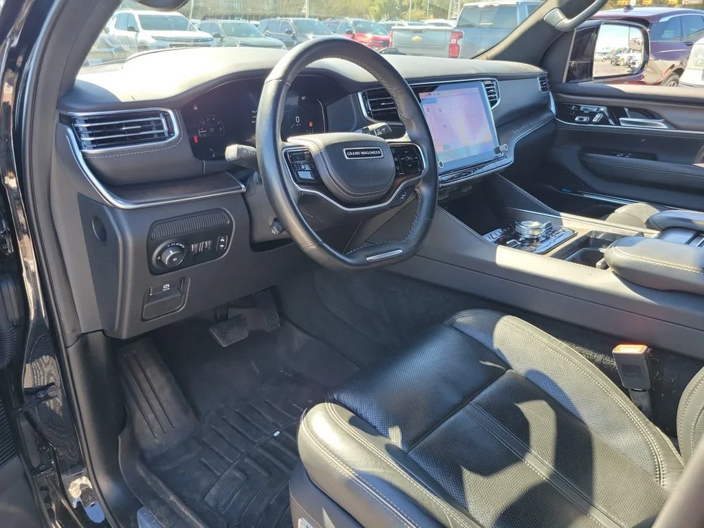 2022 Jeep Grand Wagoneer Series II - Photo 10
