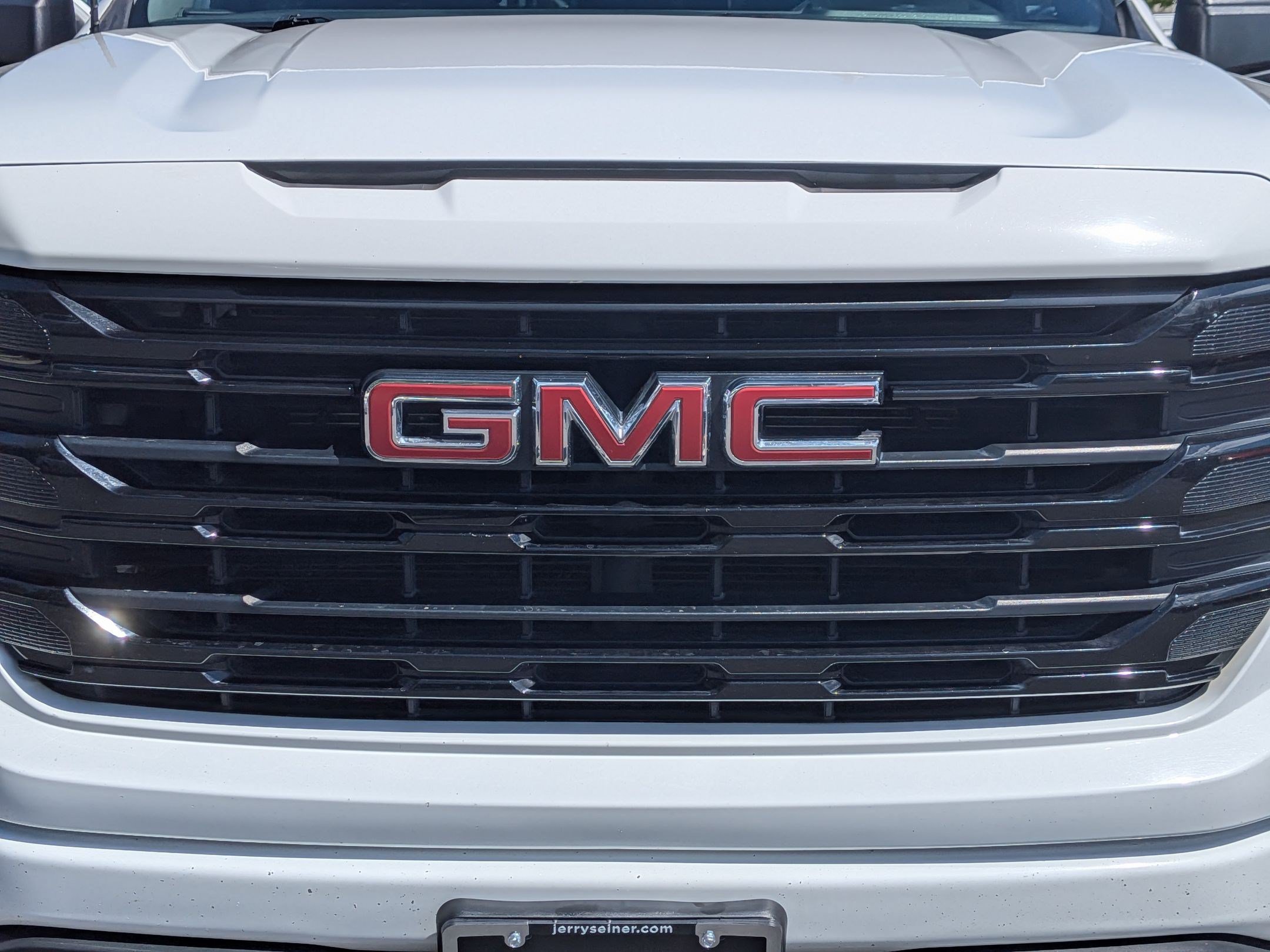 Certified Used 2023 SUMMIT WHITE GMC Elevation image 9