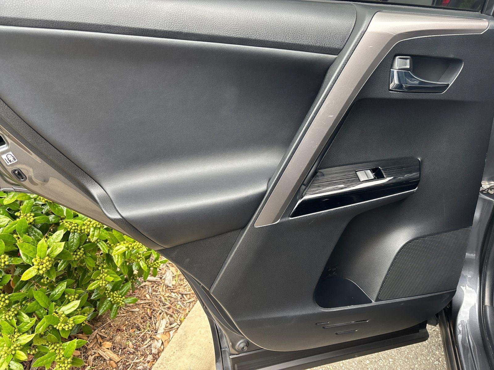 Used 2016 Magnetic Gray Metallic TOYOTA  image 31