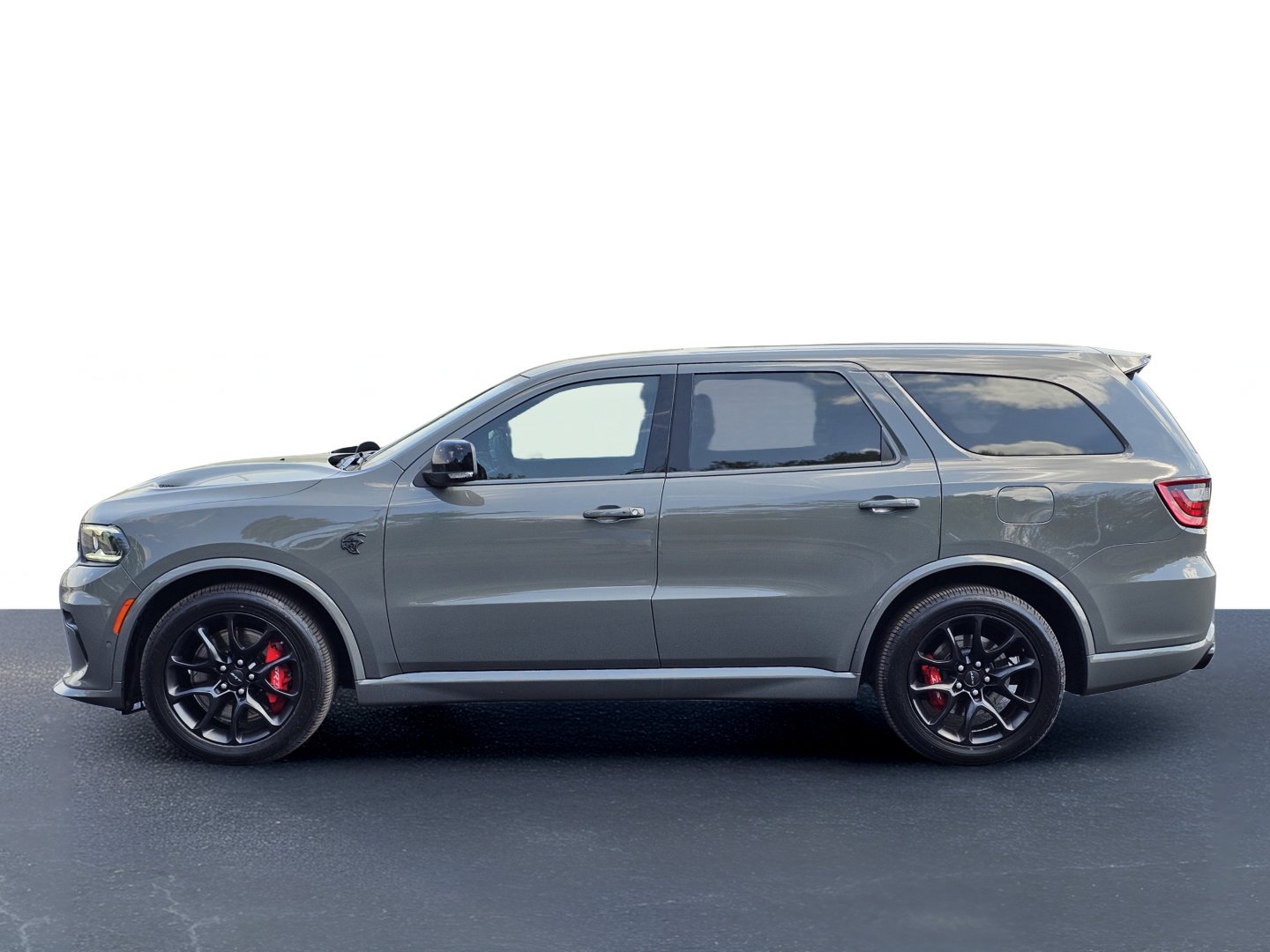 Used 2023 Destroyer Gray Clearcoat Dodge SRT Hellcat Premium image 14