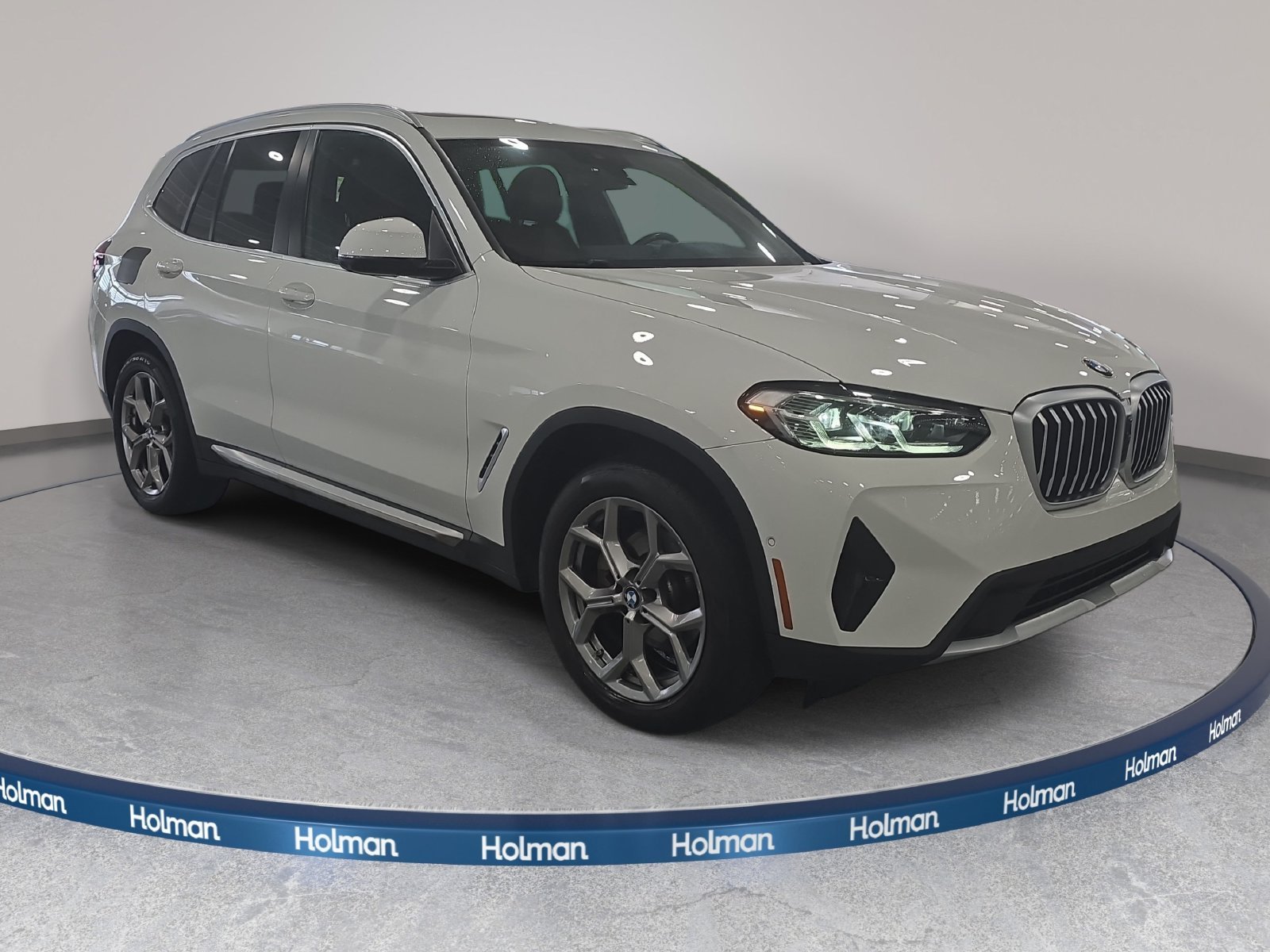 Used 2023 White BMW xDrive30i image 3