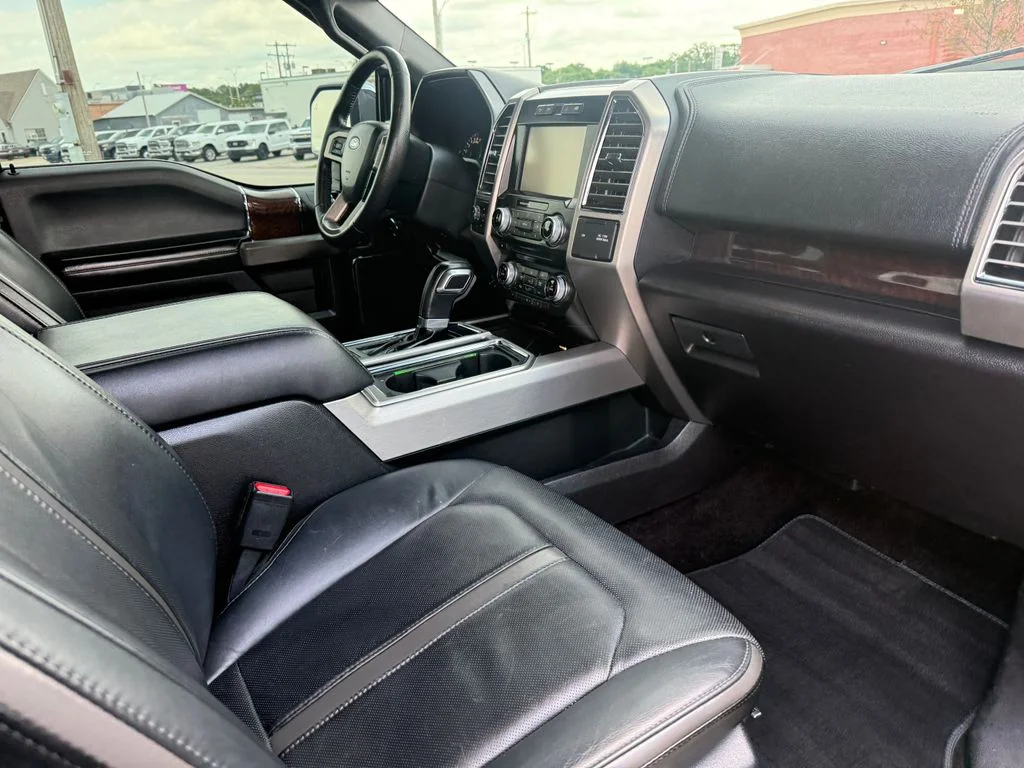 Used 2015 Black Ford Platinum image 3