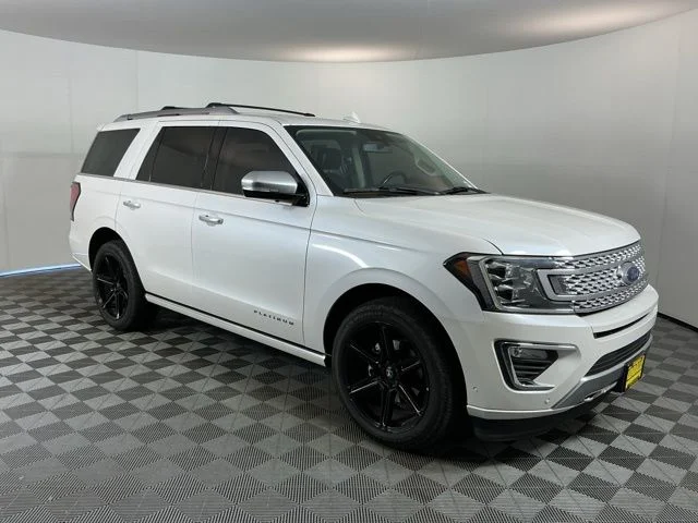 Used 2019 White Platinum Metallic Tri-Coat Ford Platinum image 3