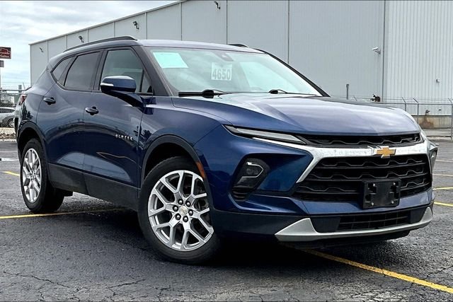 Used 2023 Blue Chevrolet LT image 2