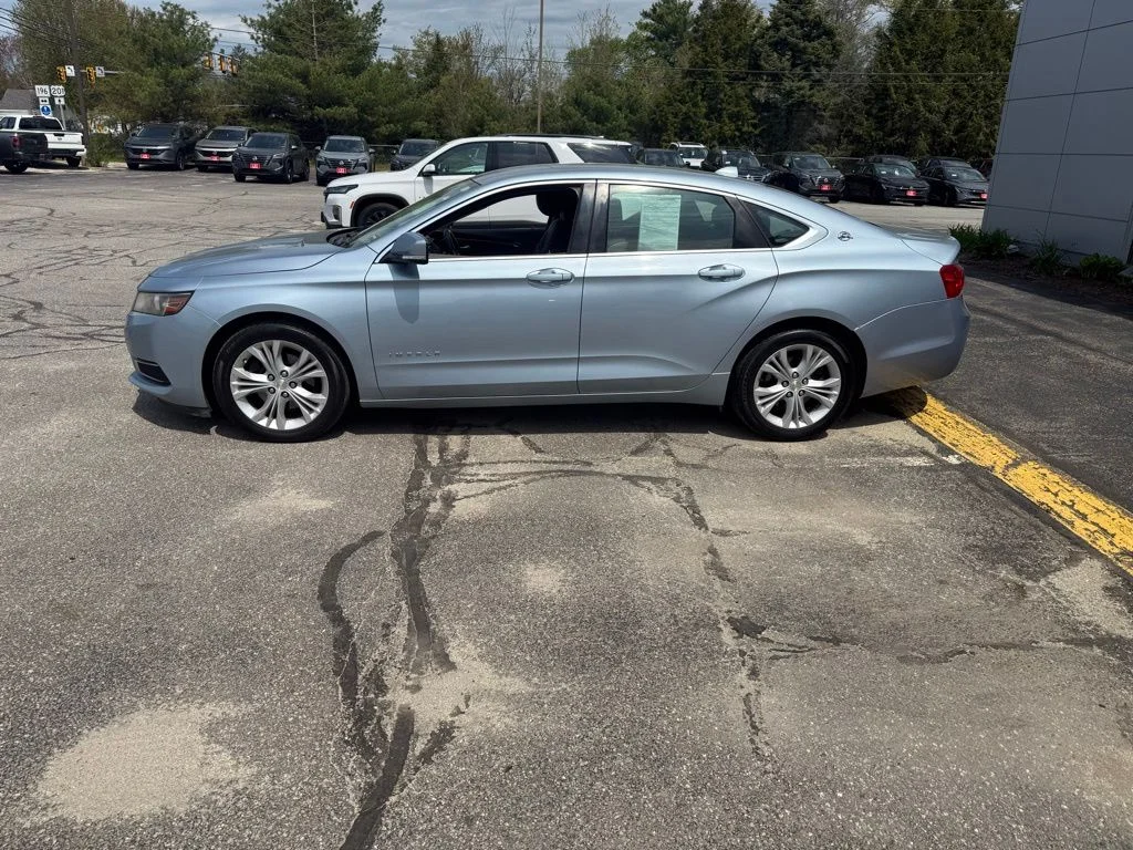Used 2014 Topaz Metallic Chevrolet 2LT image 2