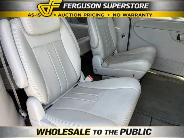Used 2006 Gold Chrysler Touring image 27