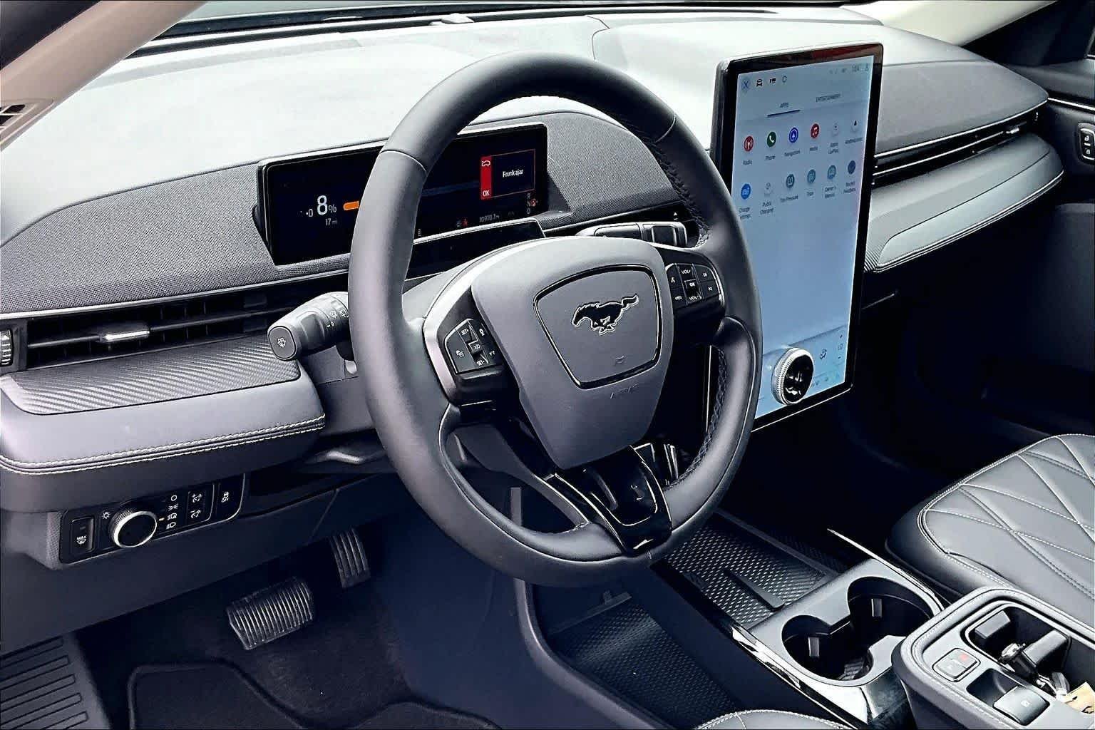 Used 2025 Shadow Black Ford Select image 19