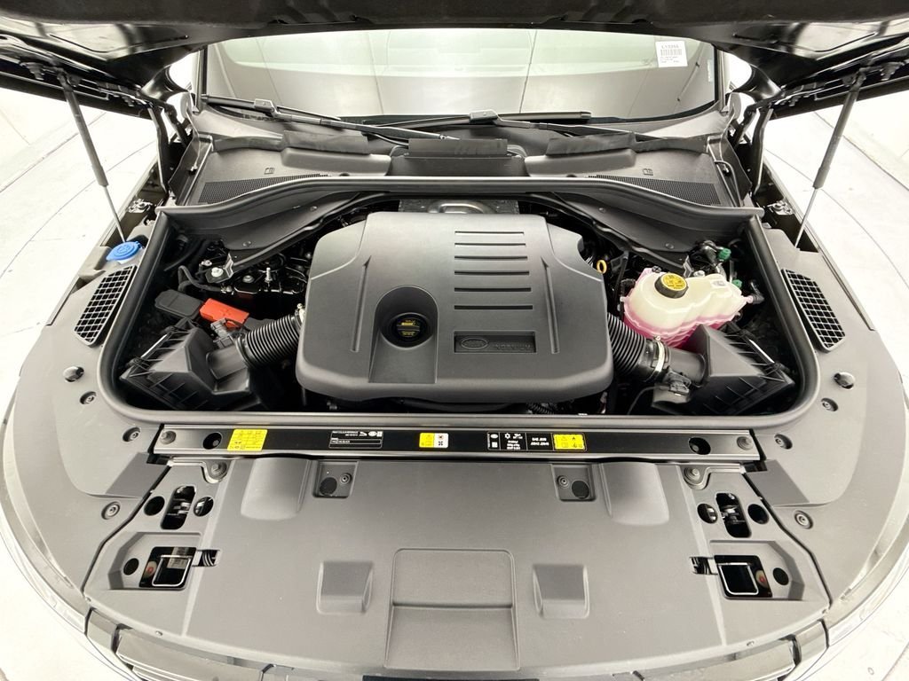 New 2026 Santorini Black LAND ROVER SE image 29