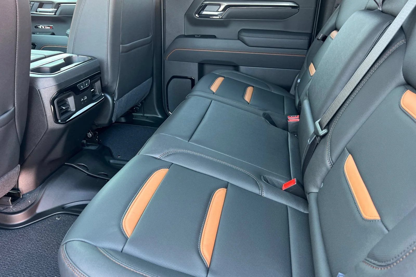 2026 GMC Sierra 1500 AT4 - Photo 11
