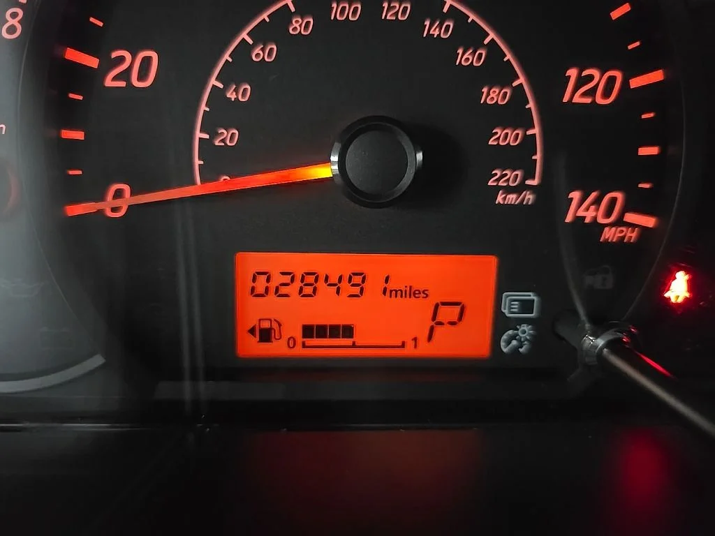 Used 2024 Red Mitsubishi ES image 25