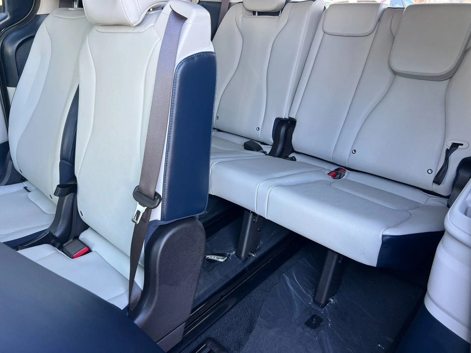 2026 Kia Carnival SX - Photo 16