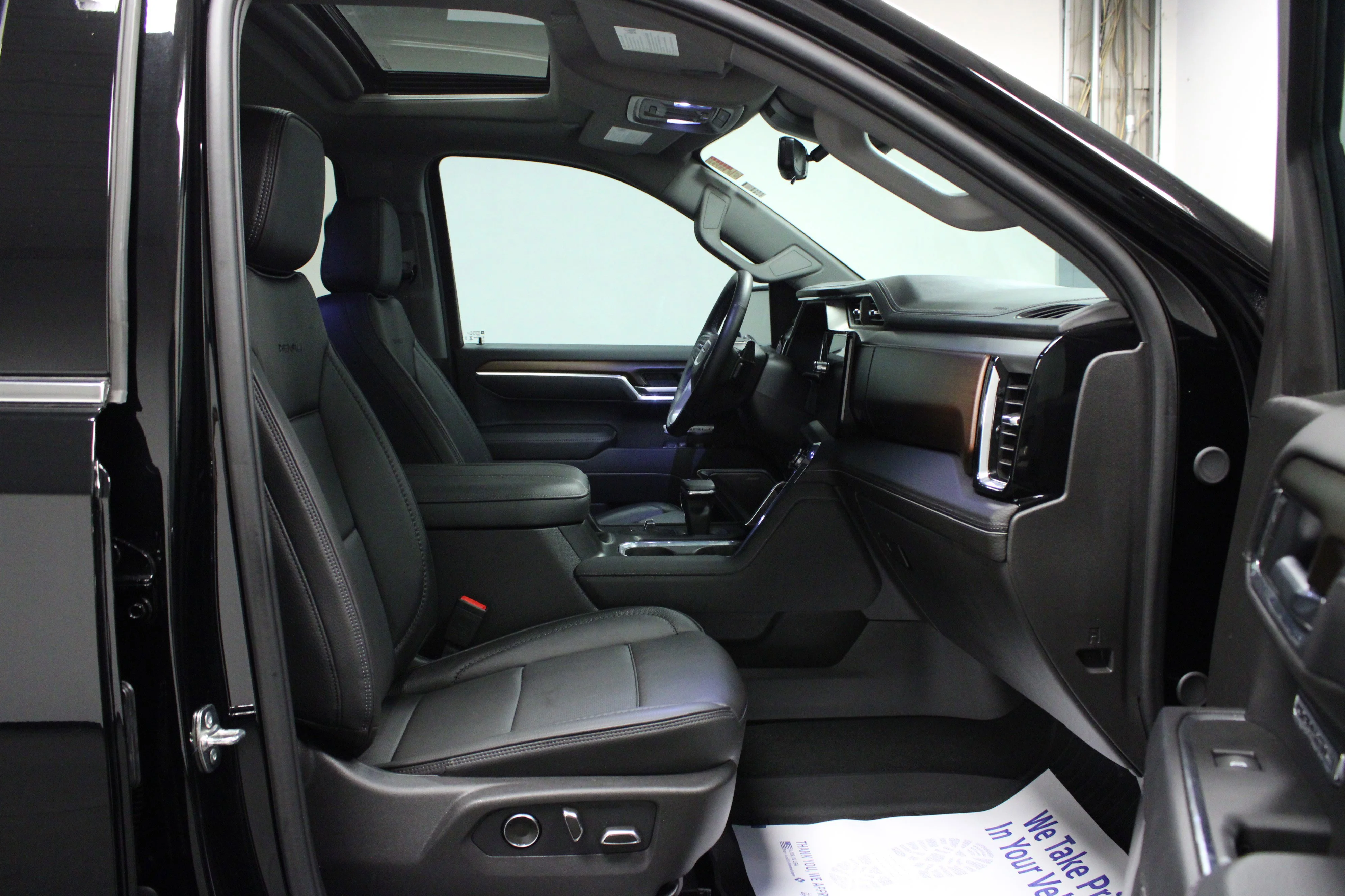 Used 2026 Onyx Black GMC Denali image 16
