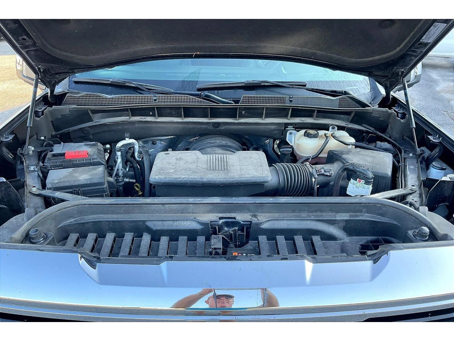 Used 2025 Titanium Rush Metallic GMC SLT image 8
