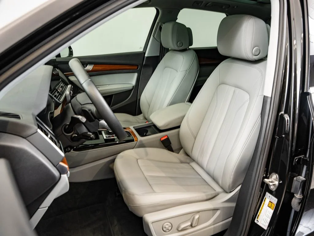 Used 2023 Black Metallic Audi 45 S line Premium image 24