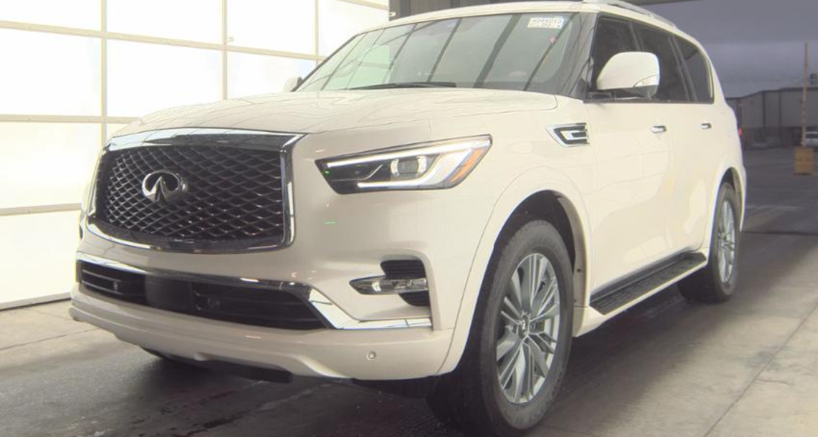 2024 INFINITI QX80 Luxe 4WD's photo
