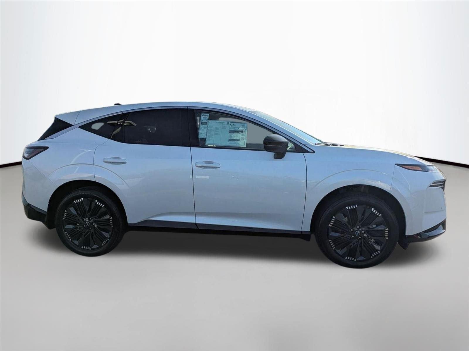 New 2026 Everest White Pearl TriCoat Nissan Platinum image 4