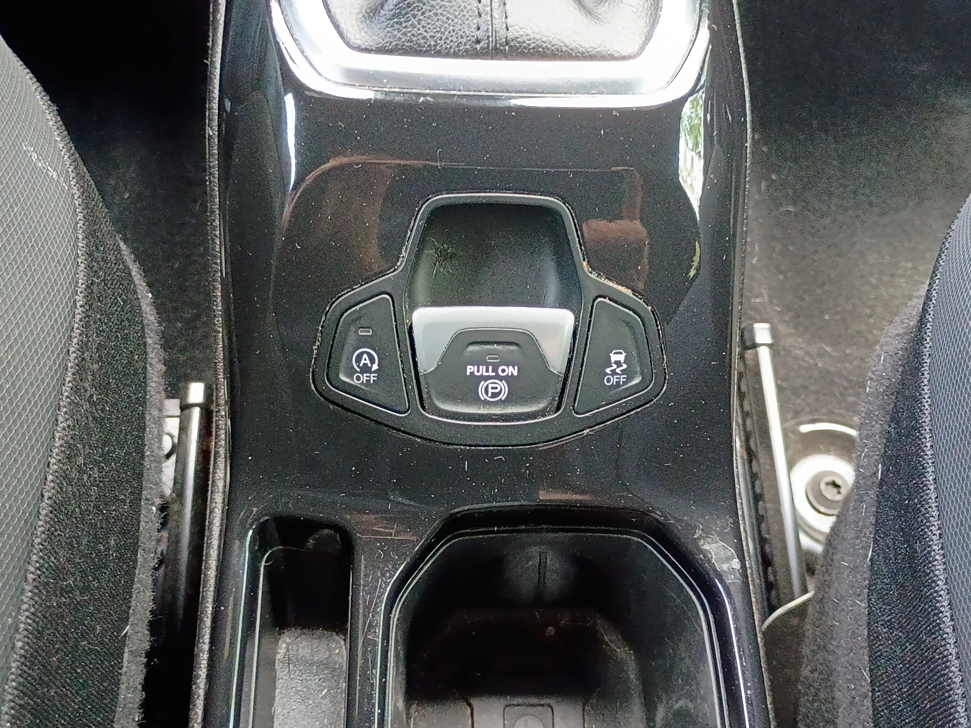 Used 2022 Black Clear Coat Jeep Altitude image 23